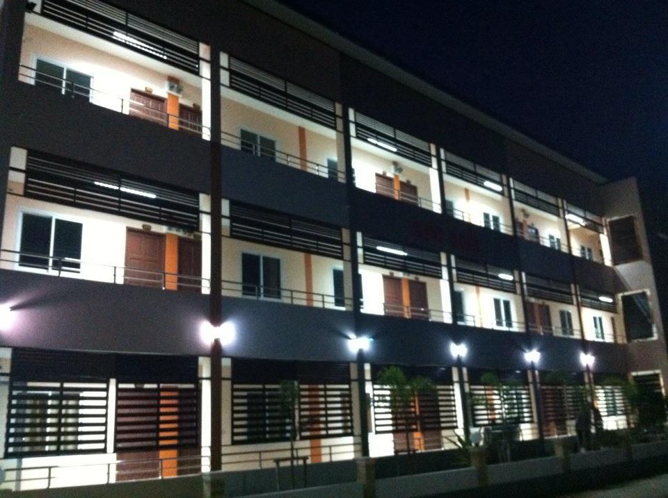 Hotel Gongaew Mansion Ubon Ratchathani Exterior foto