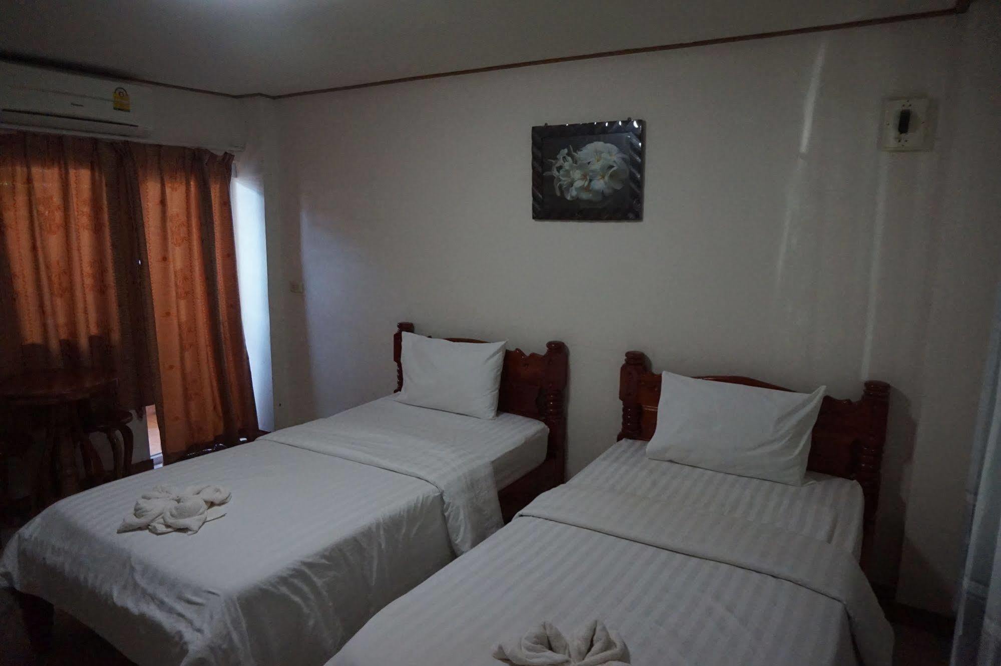 Hotel Gongaew Mansion Ubon Ratchathani Exterior foto
