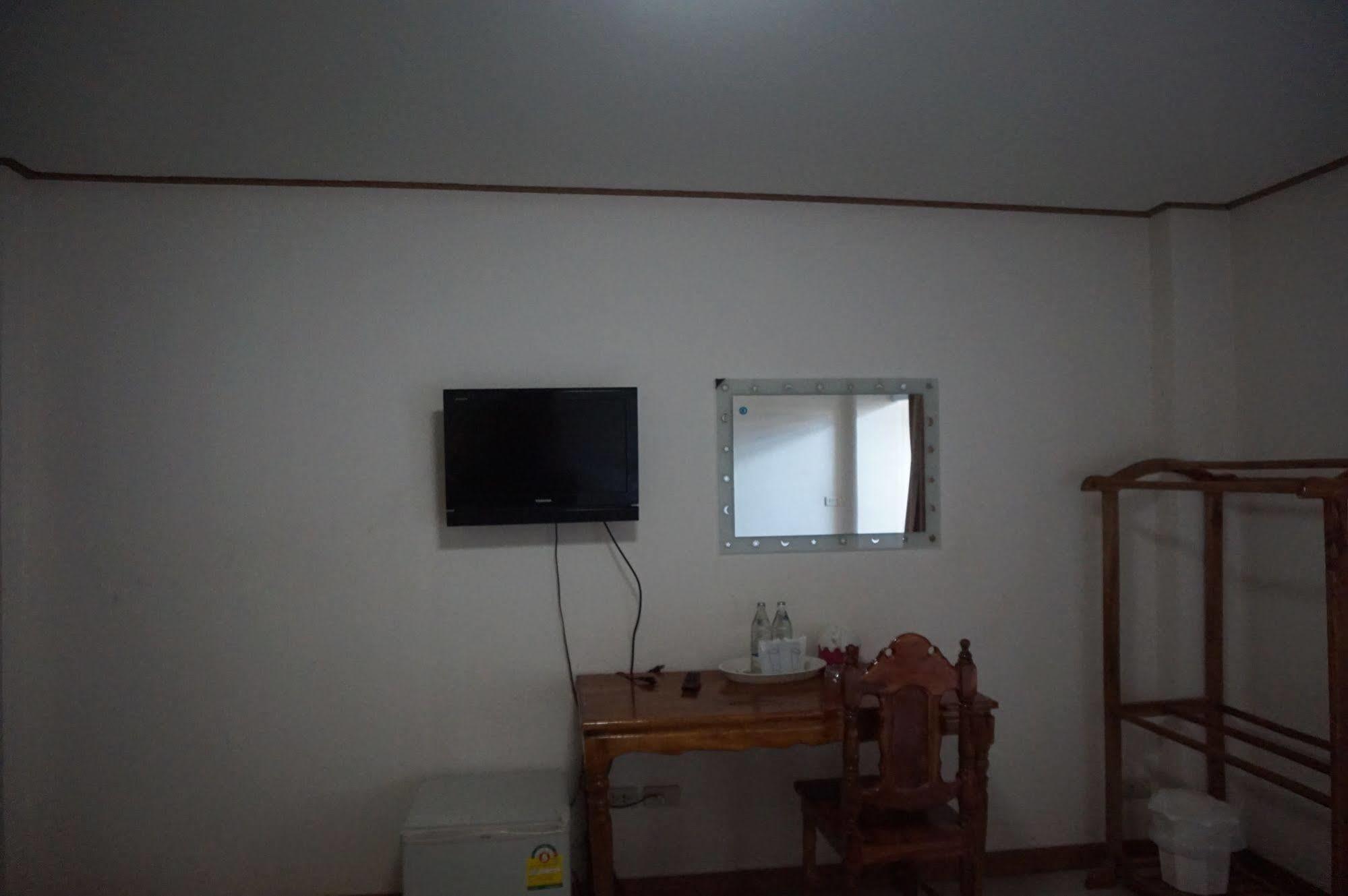Hotel Gongaew Mansion Ubon Ratchathani Exterior foto