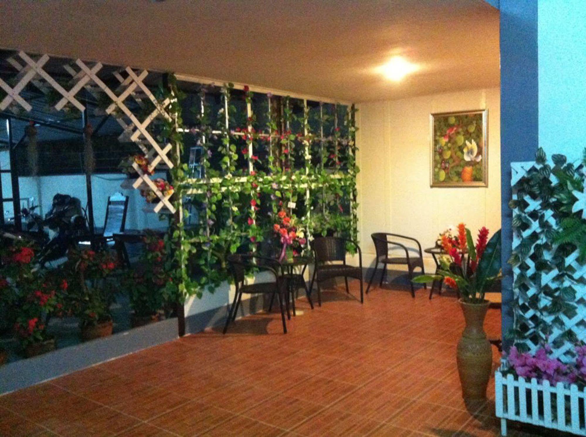 Hotel Gongaew Mansion Ubon Ratchathani Exterior foto
